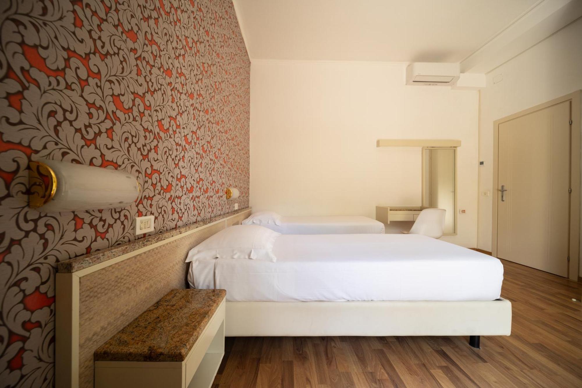 Hotel Rosabianca Rimini Dış mekan fotoğraf