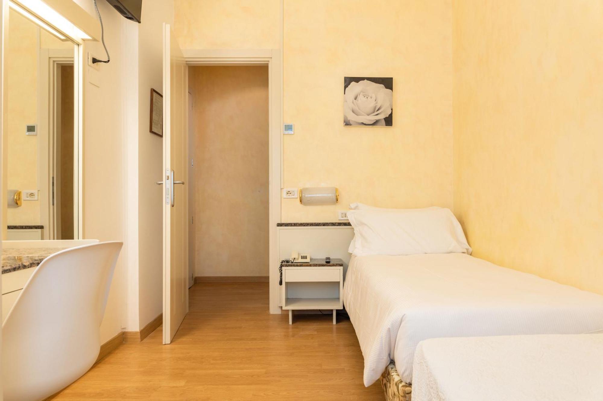 Hotel Rosabianca Rimini Dış mekan fotoğraf